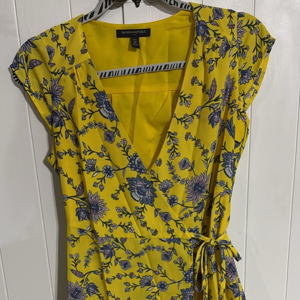 Banana Republic Yellow Wrap Midi Dress V-Neck Sleeveless